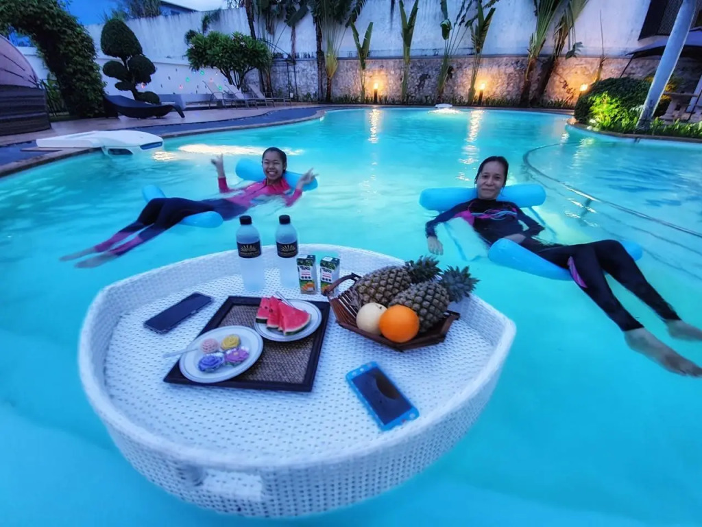 Platinum hotel