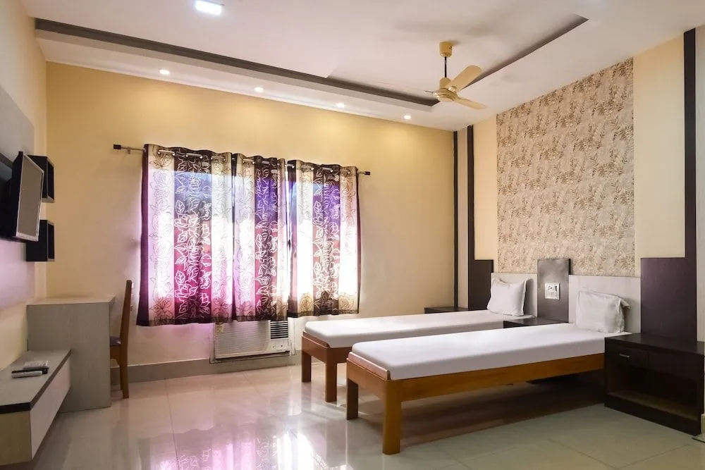 Spot on 60915 Akash Guest House