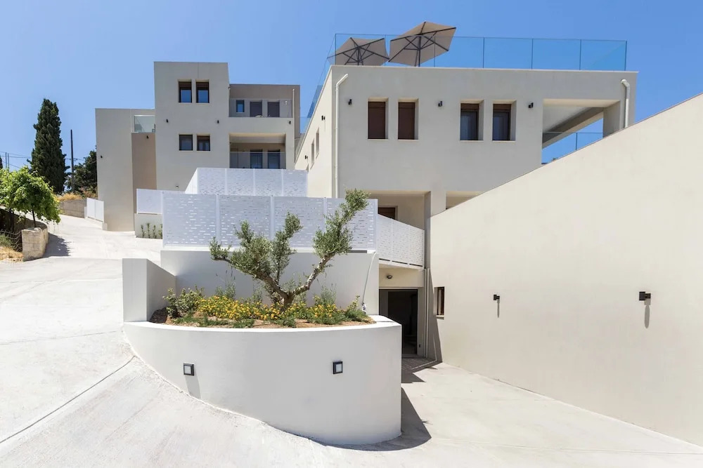 Villa Santa Ιrini 3 - With Heated Pool
