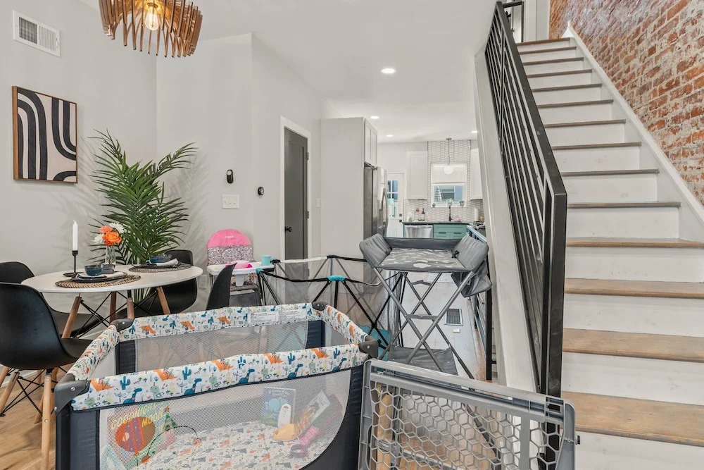 Stylish Near Stadiums & Nightlife Game Room
