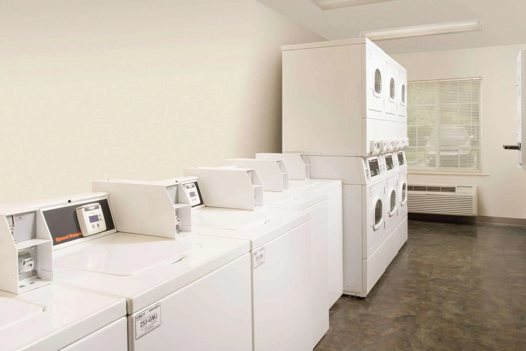 WoodSpring Suites Savannah Garden City