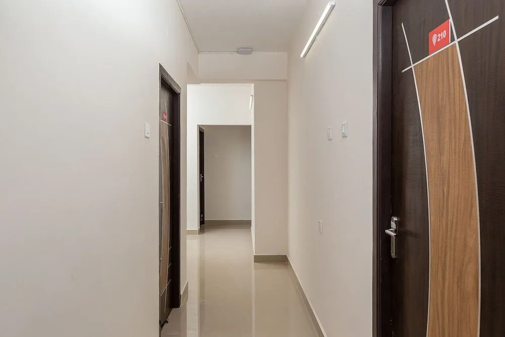 Hotel O Valasaravakkam Near Chandra Metro Mall