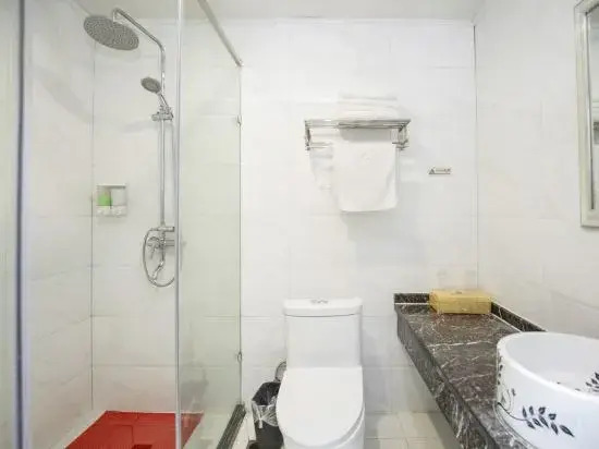 Qingmu Hotel (Hexian Xiaoshikouzhen Huai Commercial Street)