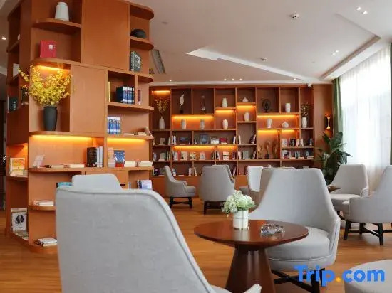 Longqi Longhu Hotel