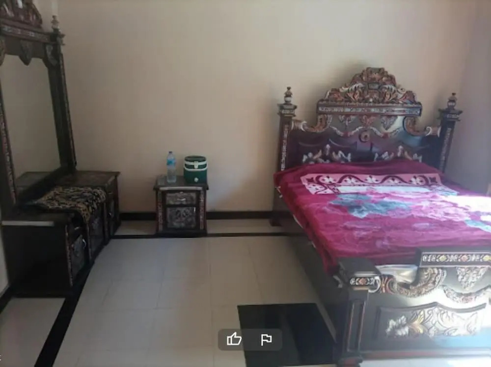 Three Star Hotel