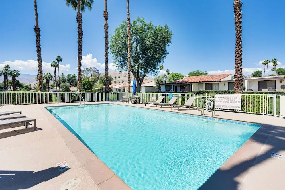 1 Mi to Shops on El Paseo: Condo w/ Pool Access!