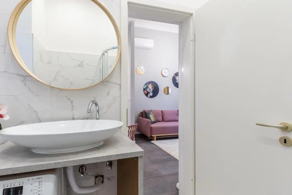 W33 - Prime Location - Comfortable Quality Apartments by BQA