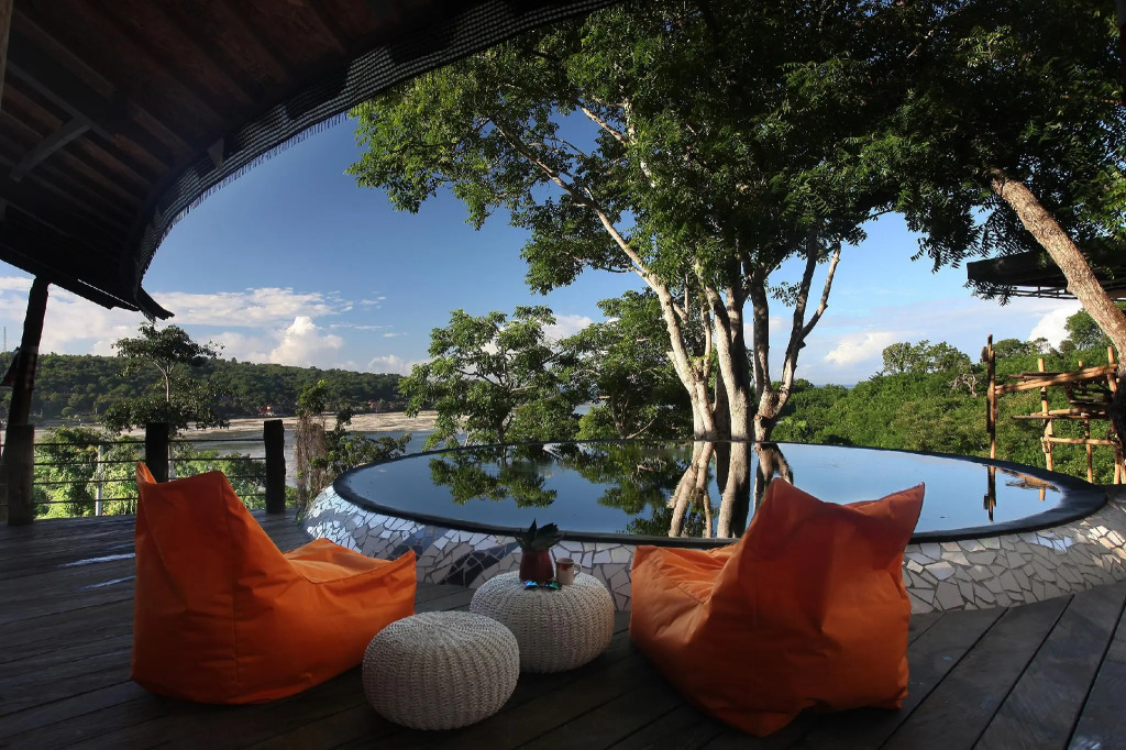 Bong Lux Hostel Nusa Lembongan
