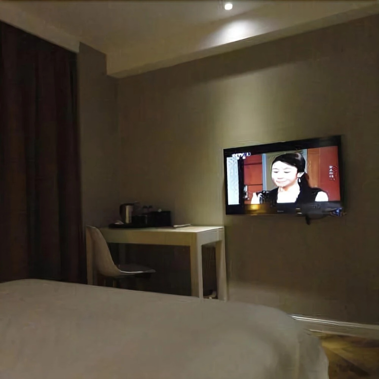 Boning Hotel