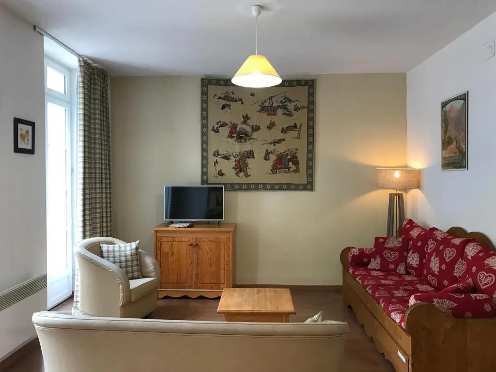 Grand T3 centre Cauterets 6 à 8 pers. WIFI. Balcon