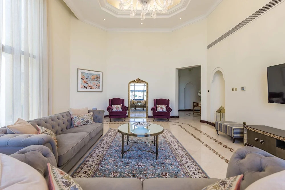 5 Bedroom Garden Villa at Frond E by Deluxe Holiday Homes