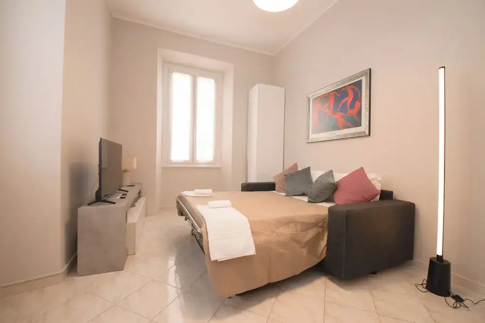 Rome Flat 42 by Ghor