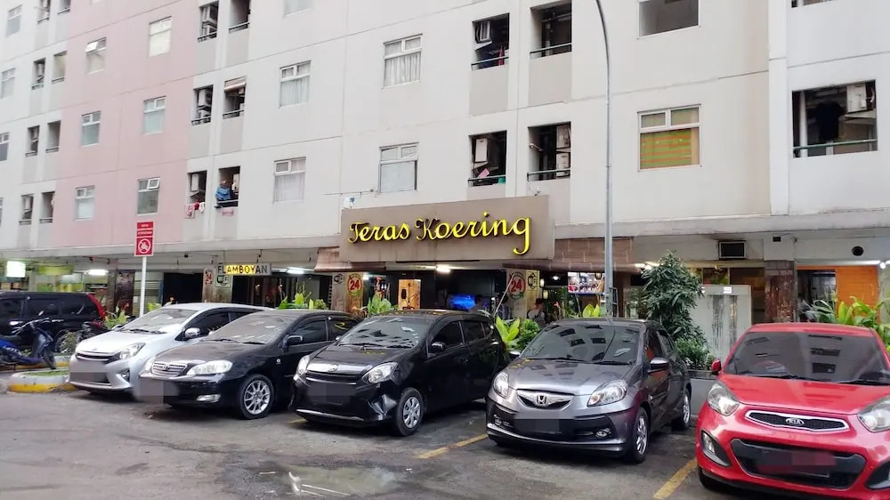 Kalibata Apartment with Sofa Bed Near Shopping Center