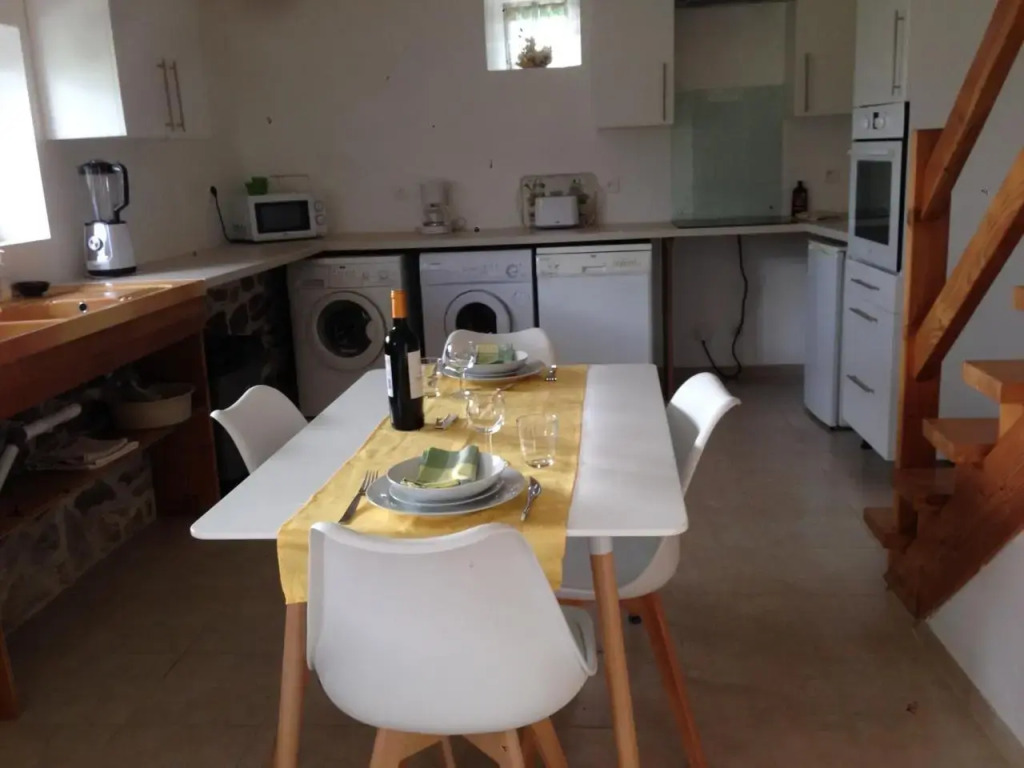 Captivating 2-Bed House with log burner in Kerien