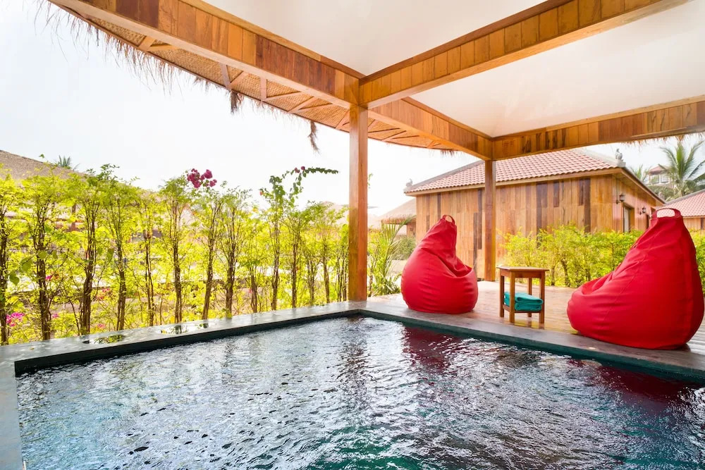 Floating Khmer Village Resort