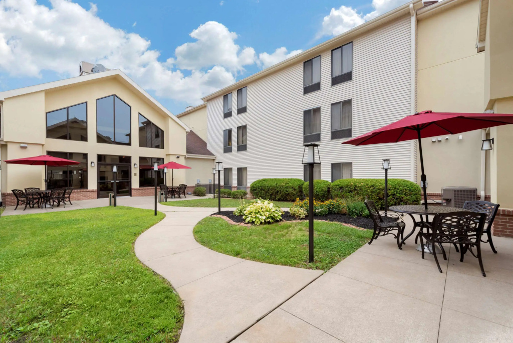 Comfort Inn & Suites Warsaw near US-30