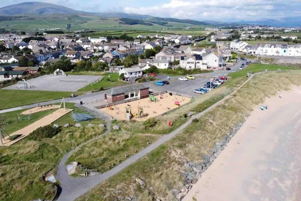 2 bed cottage with private off street parking, Haverigg