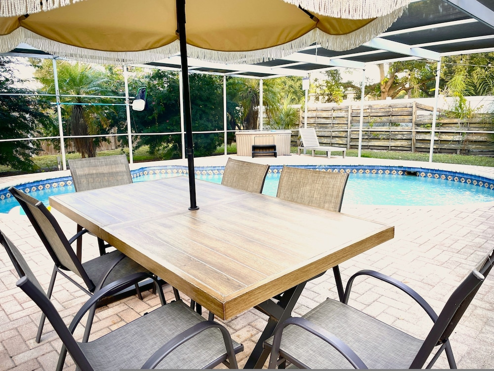 Sarasota Family Home Private Heated Pool Relax