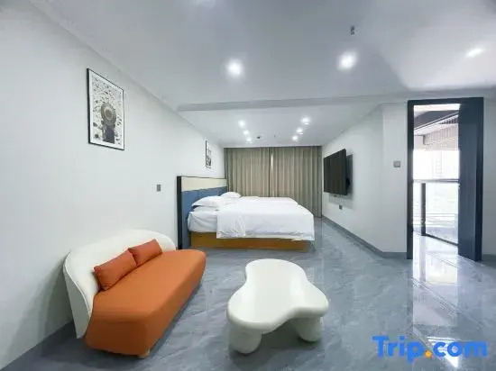 Haikou Lumei Vacation Homestay (Convention and Exhibition Center Xinhai Port)