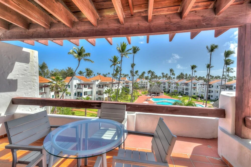 Neat 2 Bedroom Apartment Next to the Beach S-i401