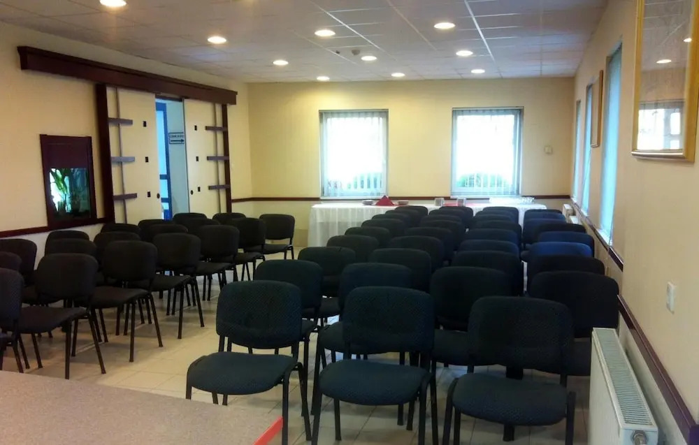 Tisza Alfa Hotel