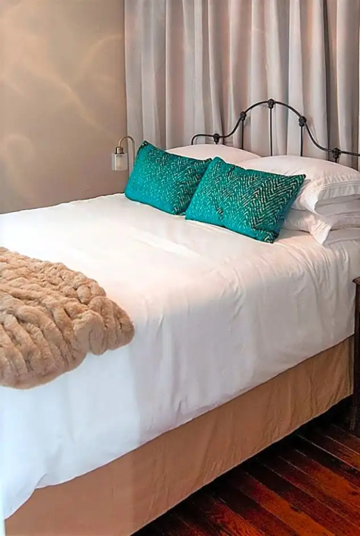 Dabbs Hotel