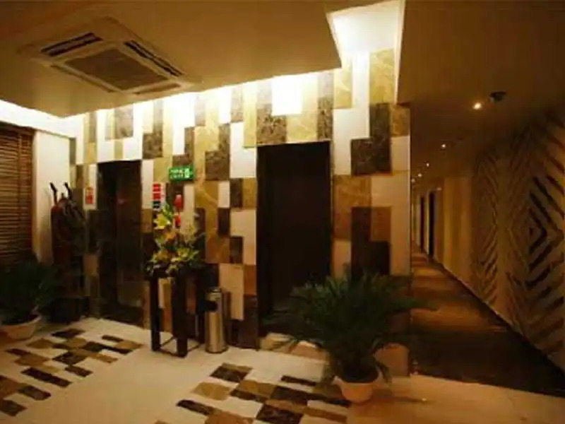 The Grand Hotel Bizzotel