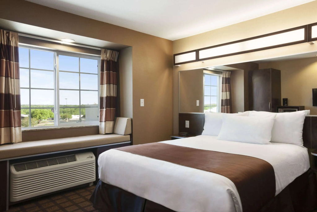 Microtel Inn & Suites Pleasanton