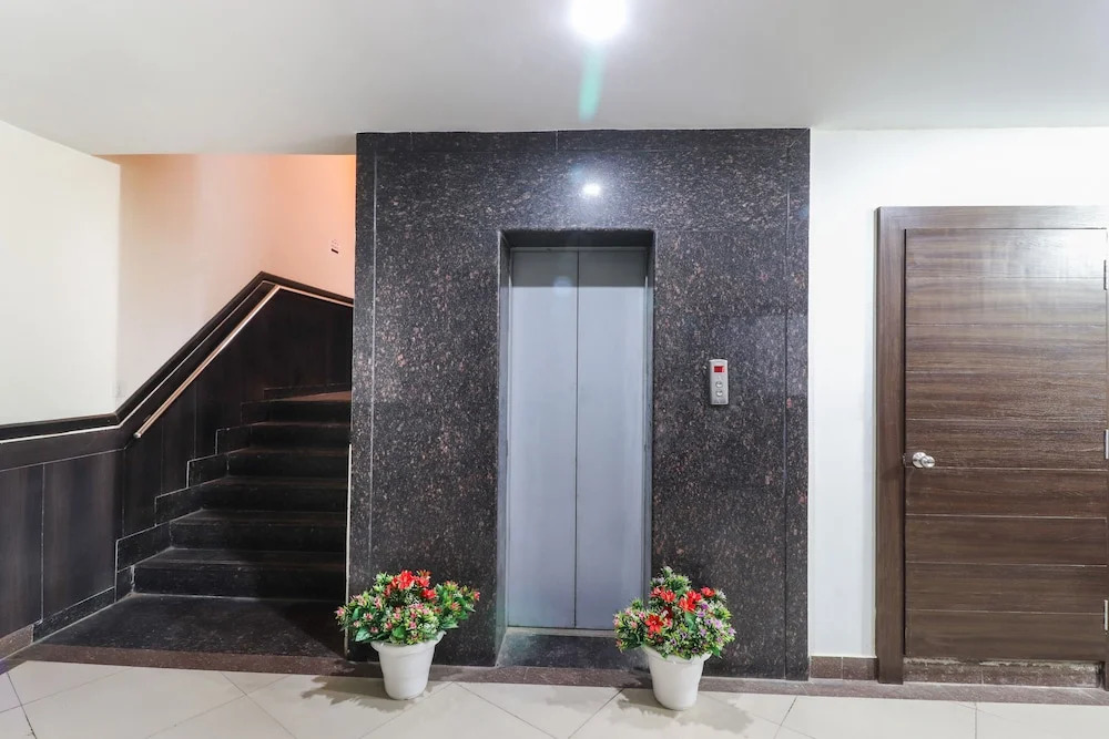 OYO 9941 Hotel P S Grand