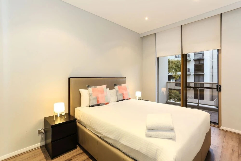 Beautiful home 2beds Apt @Waterloo-Close to CBD