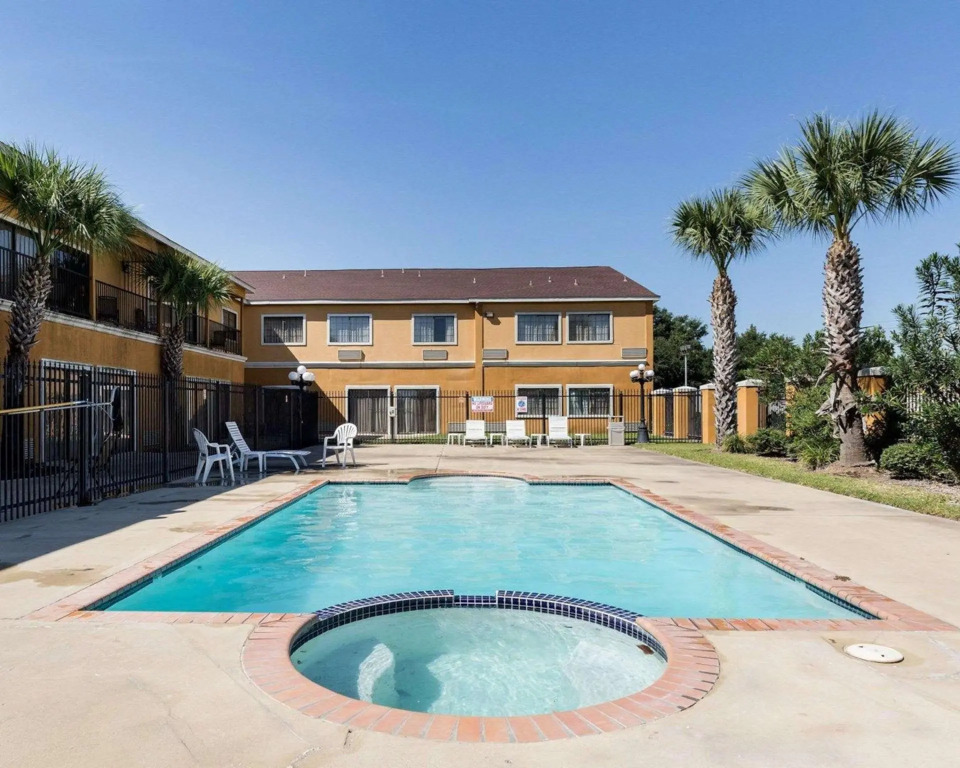 Townhouse Houston North Freeway