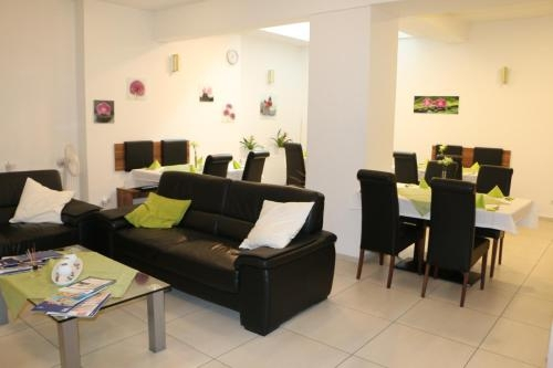 Hotel Bonn Voyage