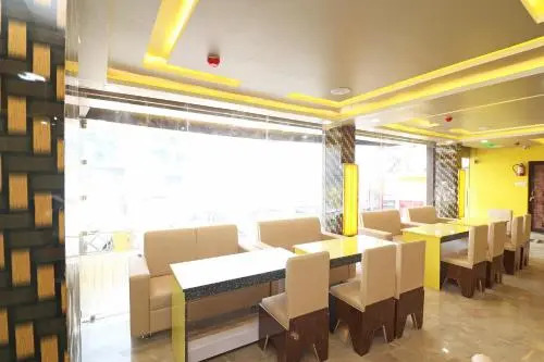 Collection O 24604 Hotel GMC Grand Luxury Stay