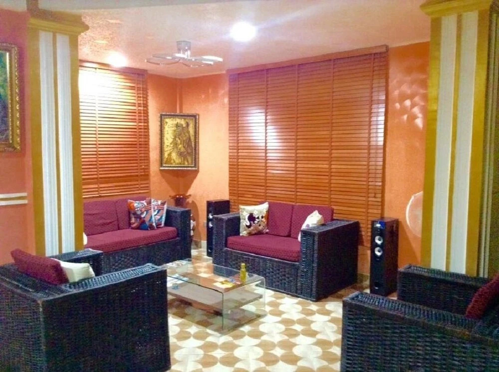 Golden Horse Hotel