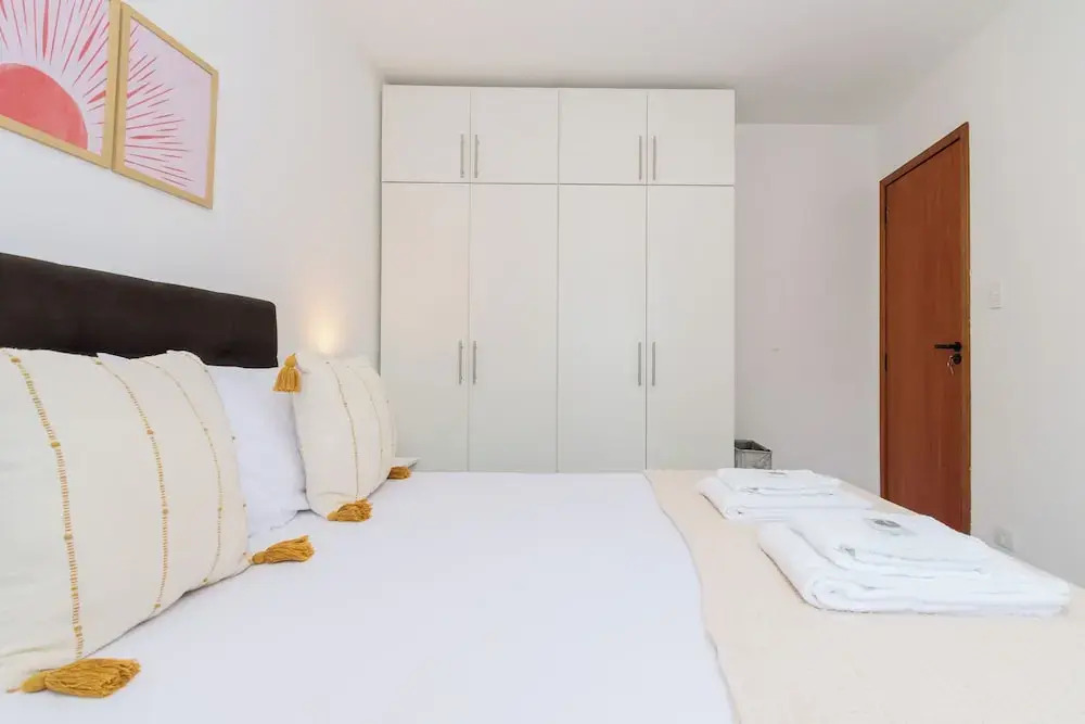 Local 102 Apartment