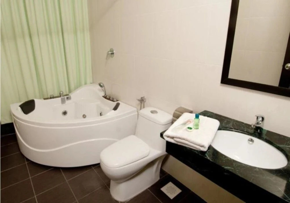 OYO 518 Hotel S bee