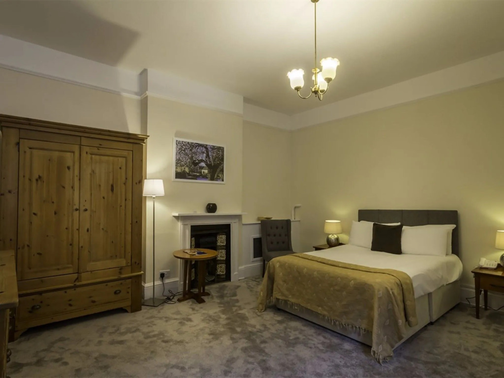 Mount Pleasant Hotel