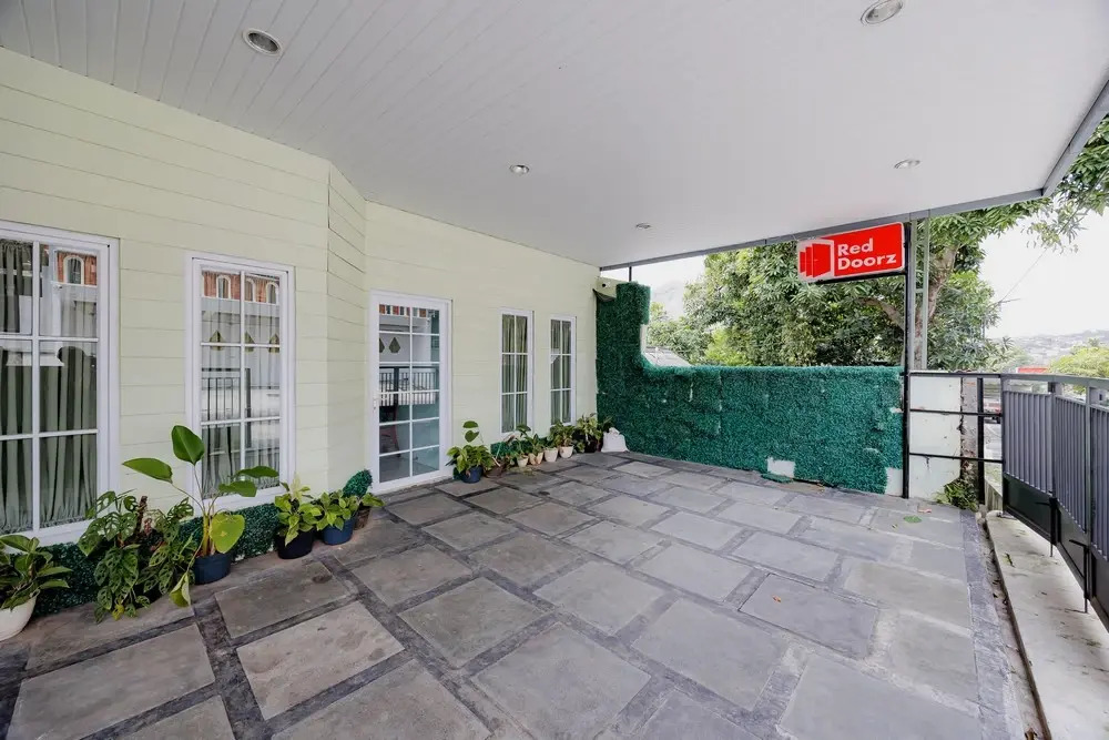RedDoorz Syariah near Kedungmundu Semarang