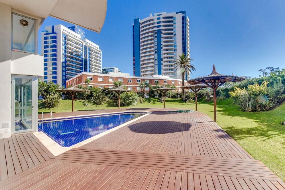 Comodo apartamento c/ piscina interior y exterior