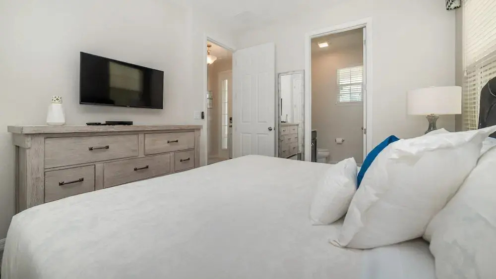 Solara Resort 4 Bedroom Home with Private Pool 4 Home