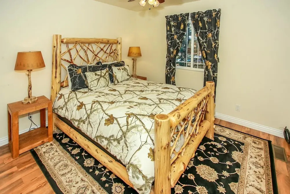 Bear Mountain Dream-1827 by Big Bear Vacations
