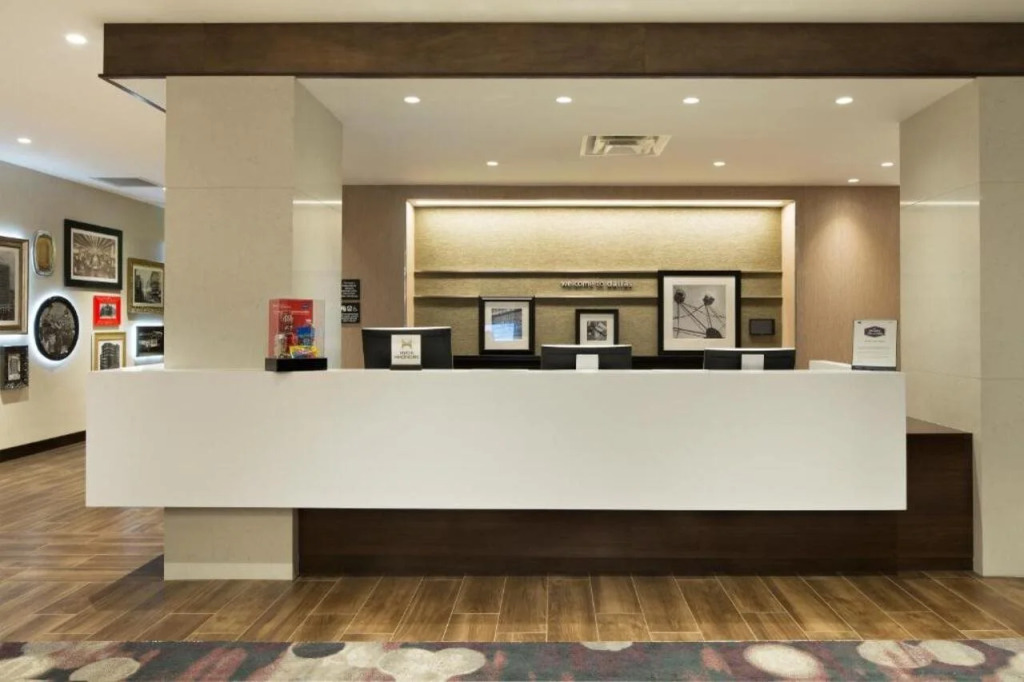Hampton Inn & Suites Dallas Downtown
