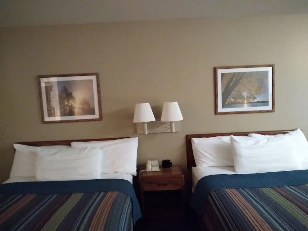 Cedarberry Inn