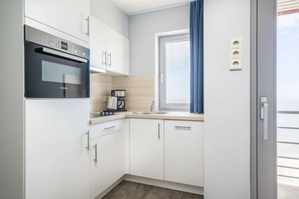 Flat by the Seaside With Stunning Ocean Views