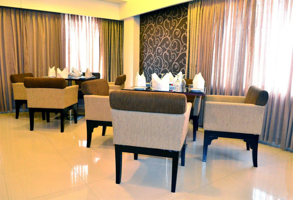 Hotel La Villa Western by Sea Pearl Beach Resort & Spa