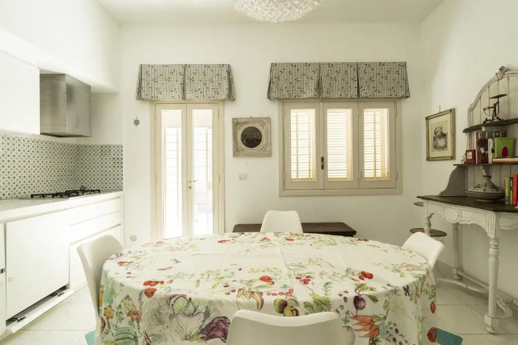 Villa Manfredi con Piscina by Wonderful Italy