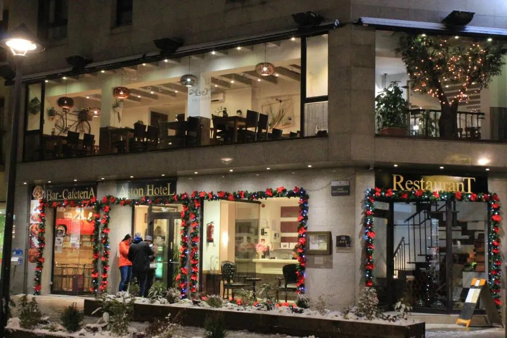 Aston Hotel