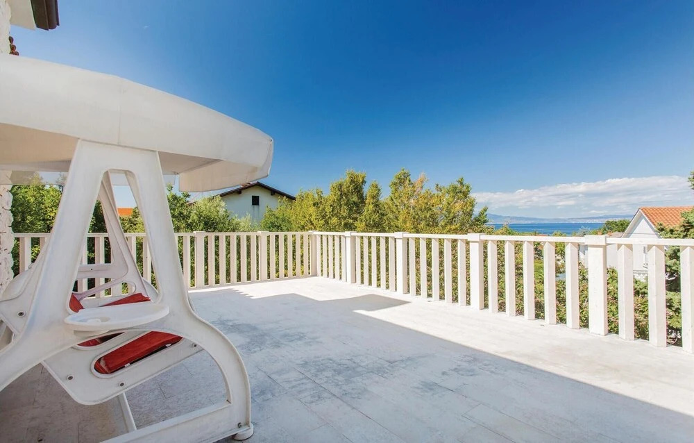 Awesome Home In Malinska With Wifi
