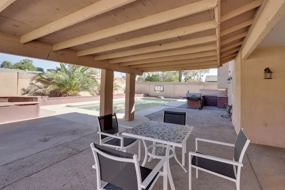 Pool, Game Room! Golfer's Paradise in Mesa