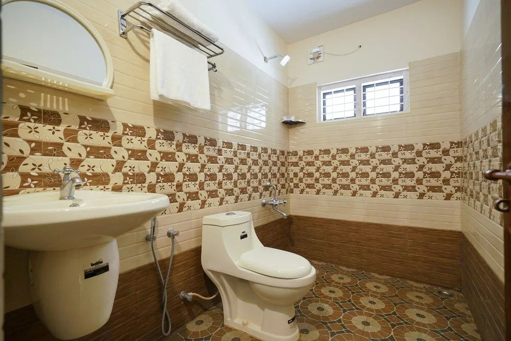 Oyo 15548 Mackal Residency